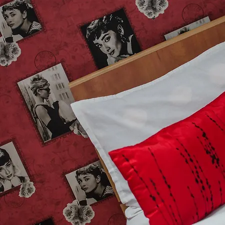 Lux Pensjonat Bukareszt