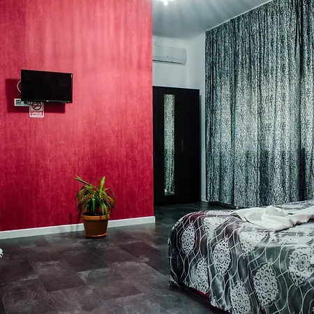 Lux Guest house 3*