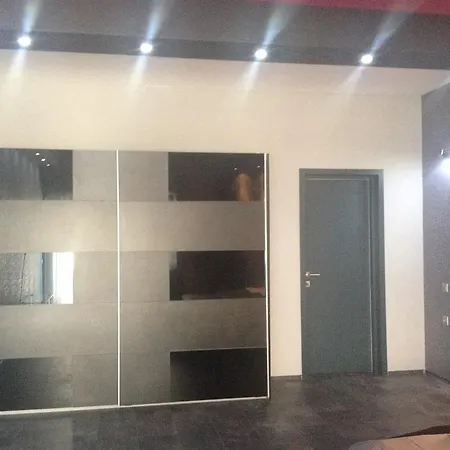 Lux Konukevi Bükreş