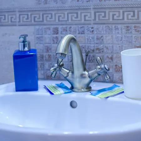 Lux 3* Bükreş