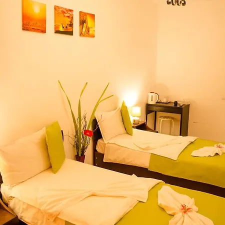 Lux 3*