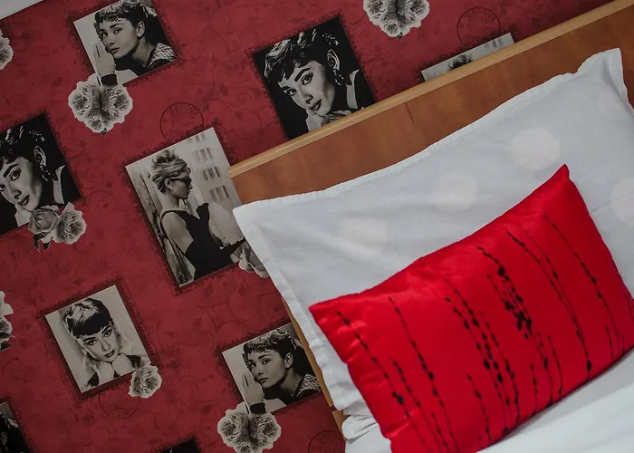 Lux Konukevi Bükreş
