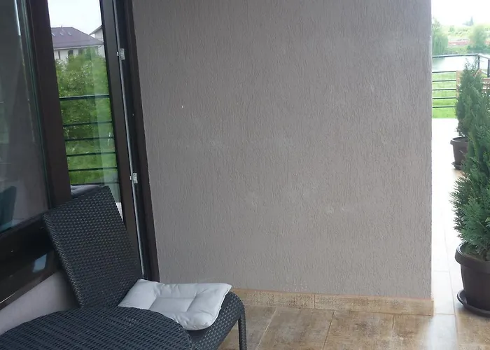 Lux 3* Bükreş